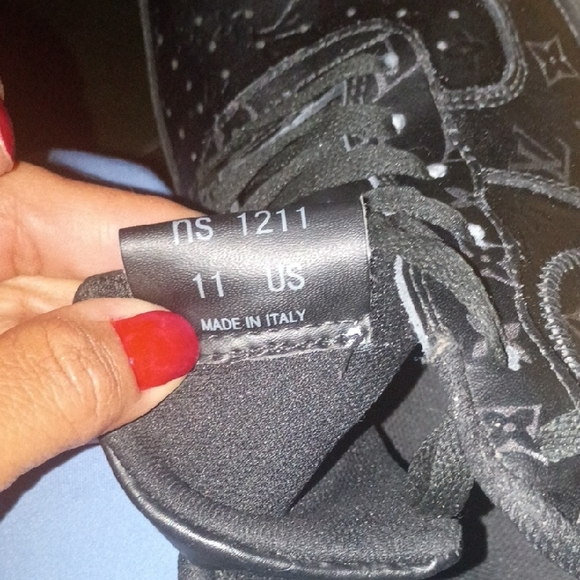 Louis Vuitton Black Kids Sneakers - Picture 6 of 6